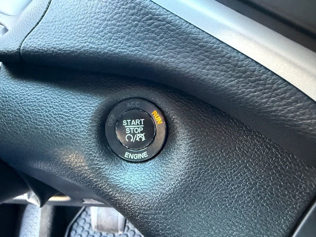 Used 2016 Jeep Cherokee Trailhawk w/ Comfort/Convenience Group image 31