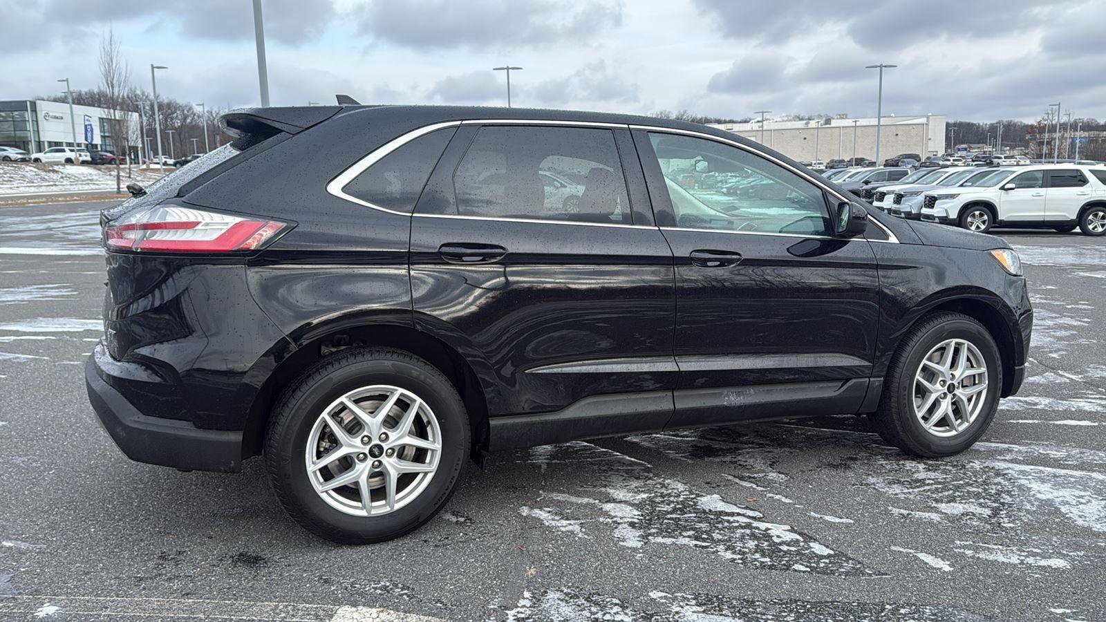Used 2023 Ford Edge SEL image 5