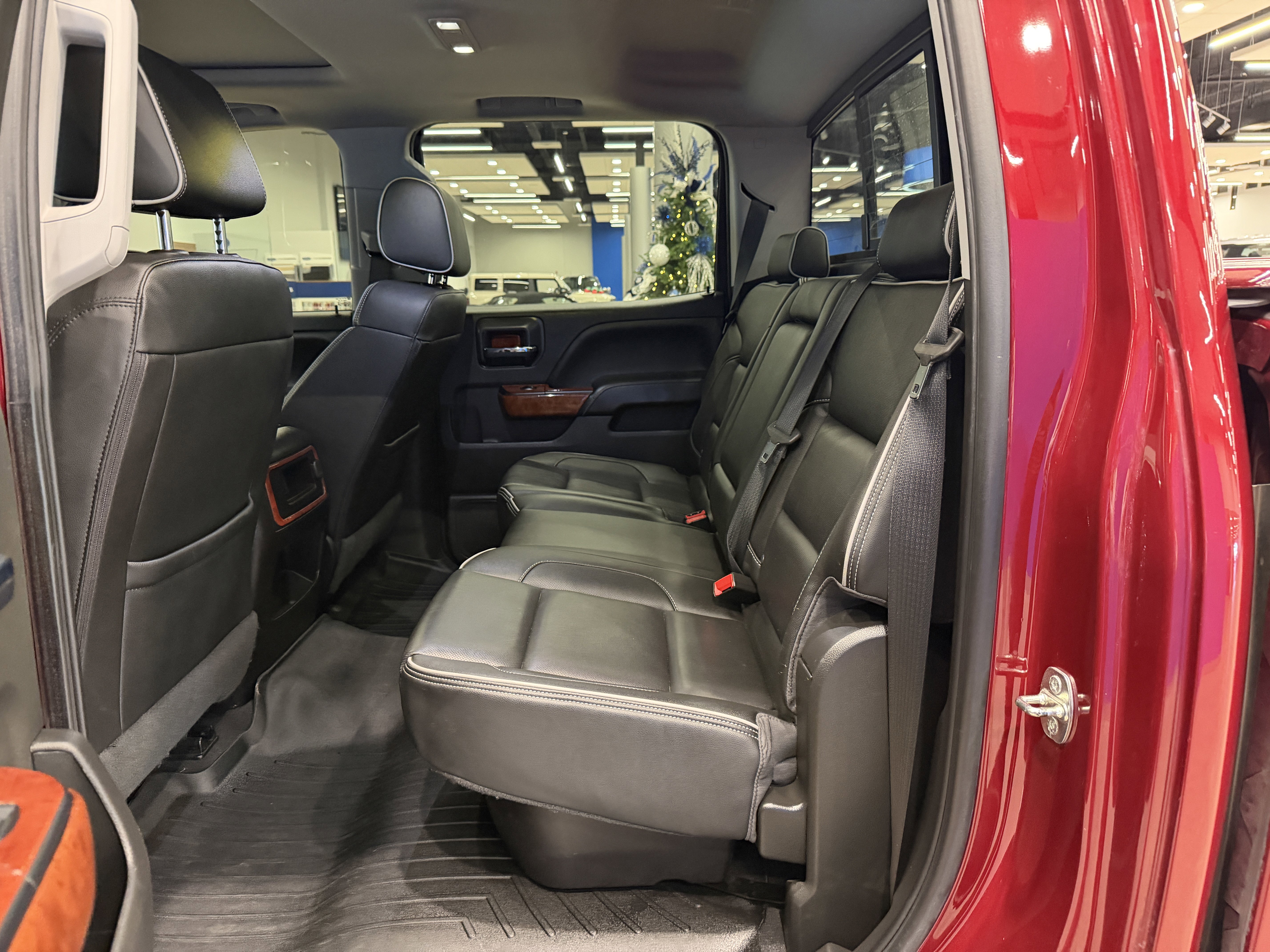 Used 2018 Chevrolet Silverado 1500 High Country image 15