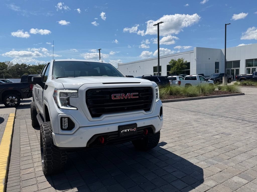 Used 2022 GMC Sierra 1500 AT4 w/ AT4 Premium Package AWD/4WD image 5