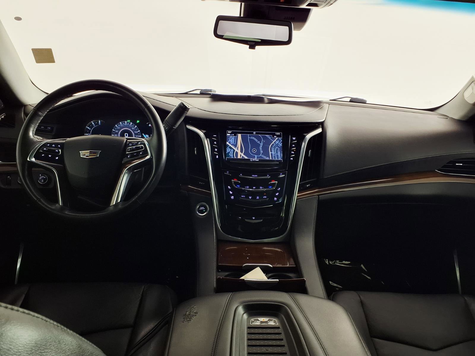 Used 2019 Cadillac Escalade Premium Luxury AWD/4WD image 15