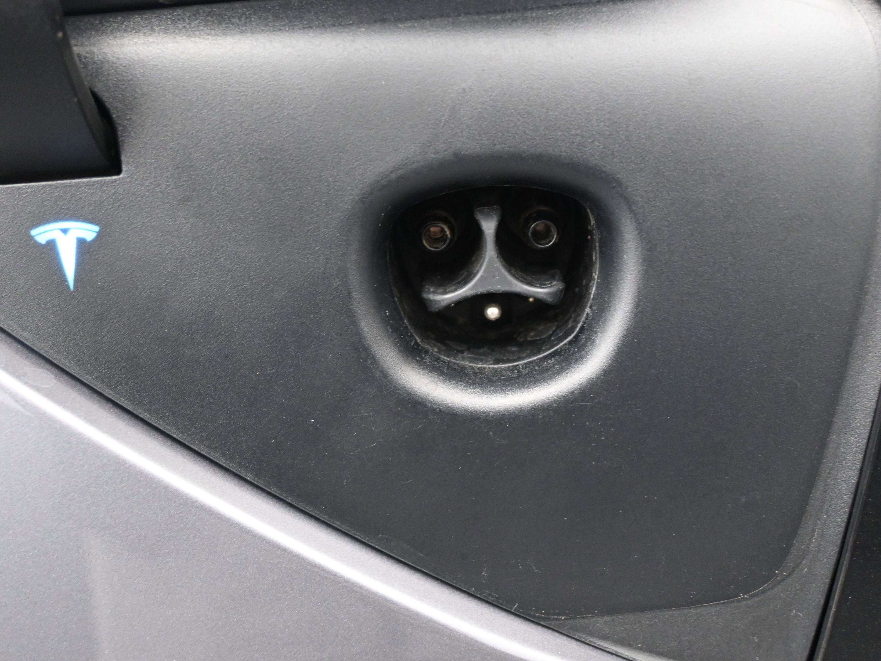 Used 2025 Tesla Model 3 Long Range image 16