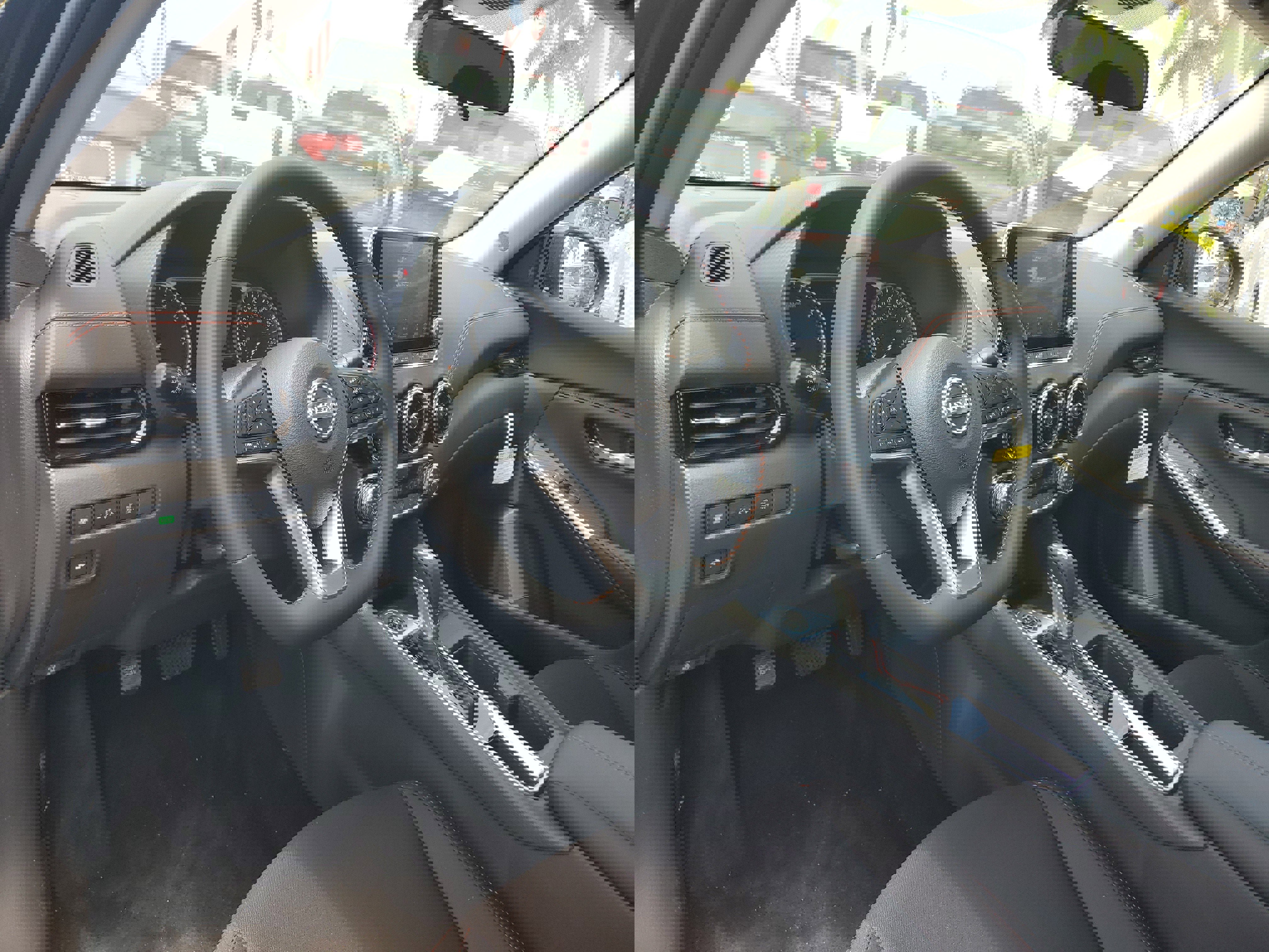 New 2025 Nissan Sentra SR w/ Midnight Edition image 9