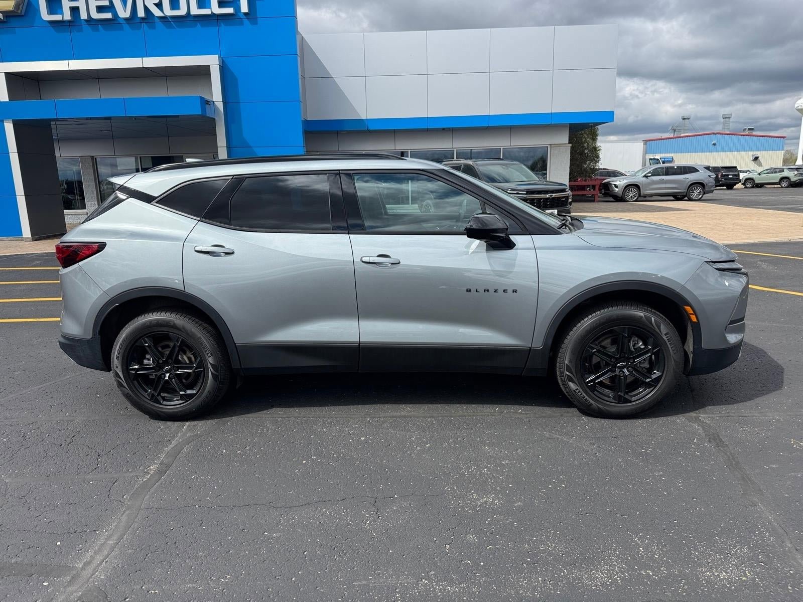 Certified 2024 Chevrolet Blazer LT w/ Convenience Package AWD/4WD image 2