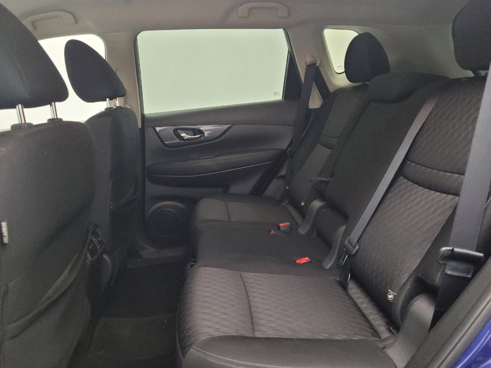 Used 2020 Nissan Rogue SV FWD image 18