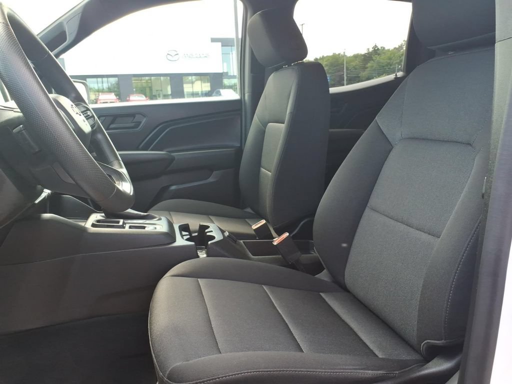 Certified 2024 Chevrolet Colorado W/T RWD image 12