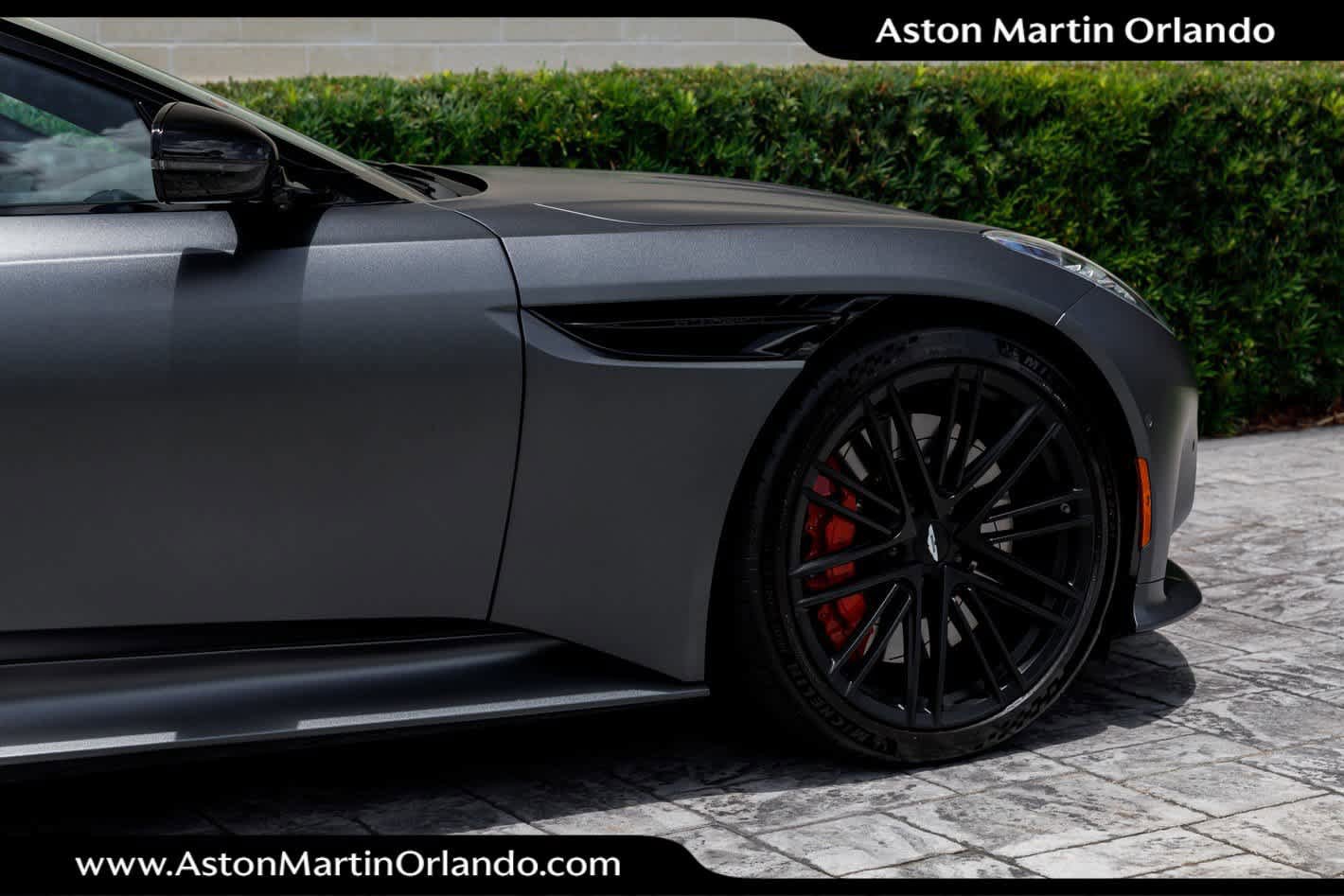 Used 2024 Aston Martin DB12 Coupe RWD image 9