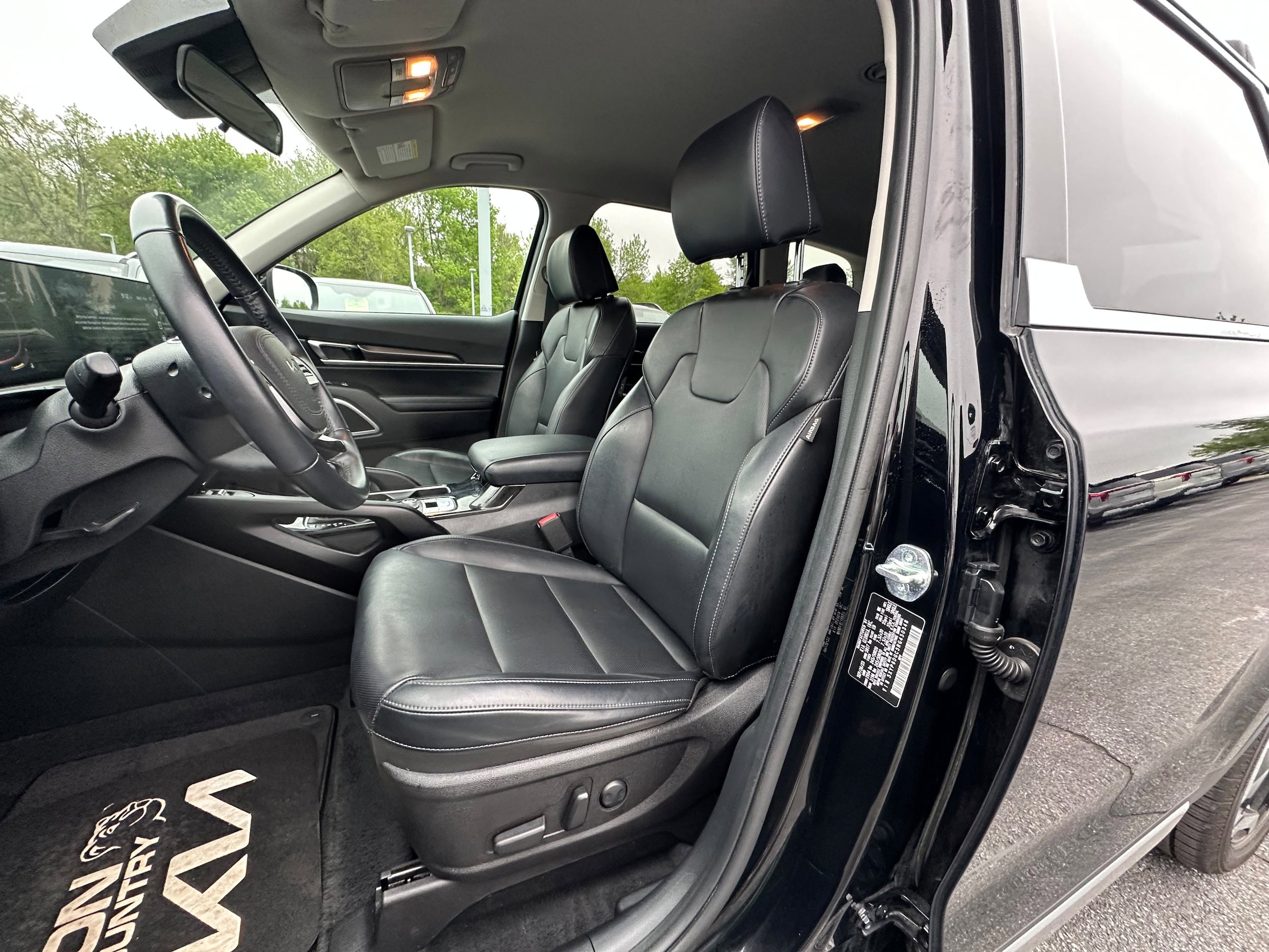Used 2024 Kia Telluride S AWD/4WD image 25