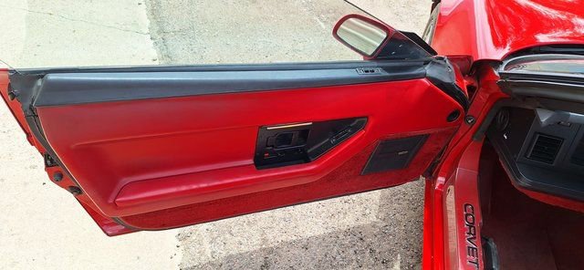 Used 1987 Chevrolet Corvette Convertible image 19