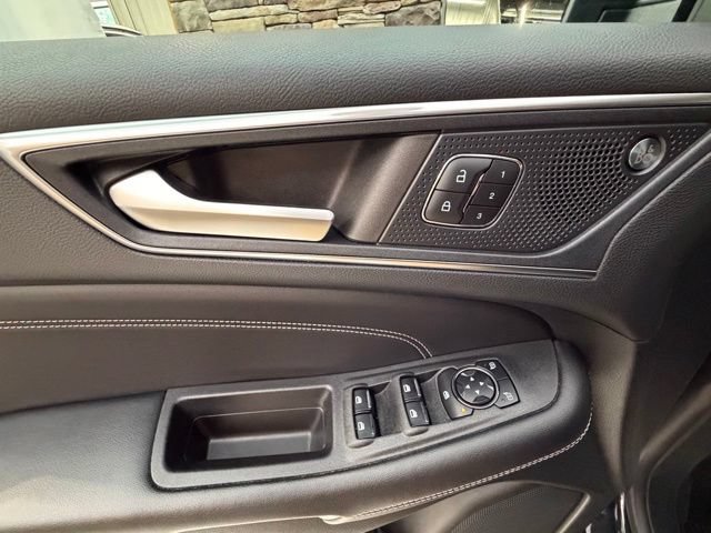 Used 2023 Ford Edge Titanium AWD/4WD image 29