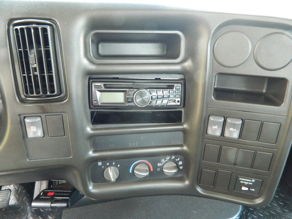 Used 2003 Chevrolet Kodiak C4500 2WD Regular Cab image 14