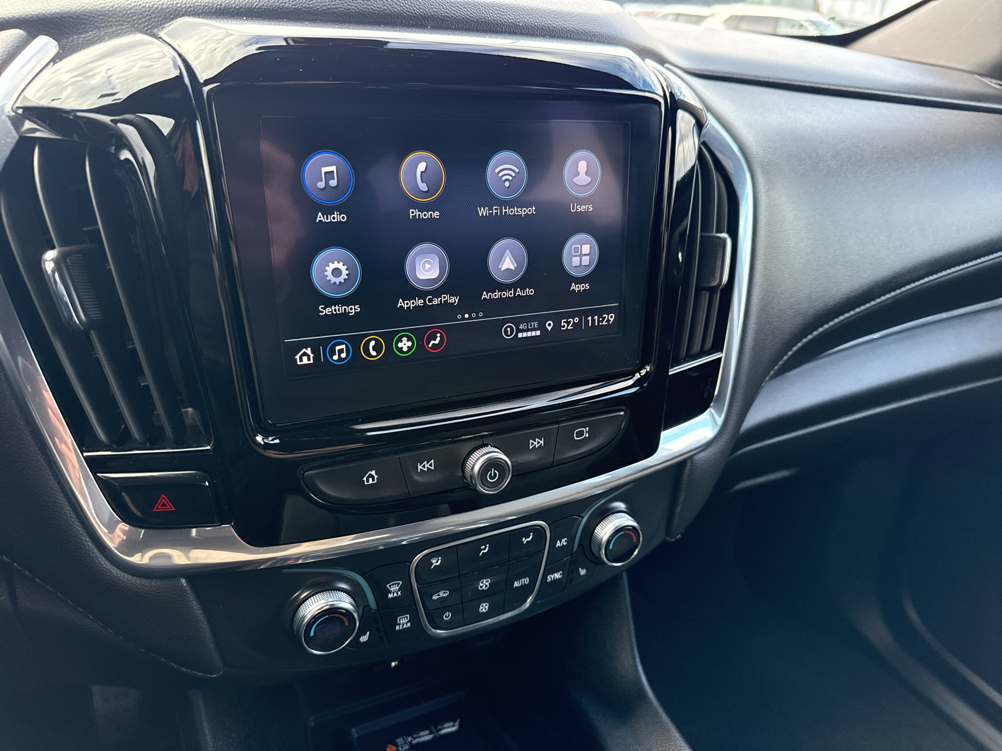 Certified 2023 Chevrolet Traverse LT w/ Rear Camera Mirror Package AWD/4WD image 7