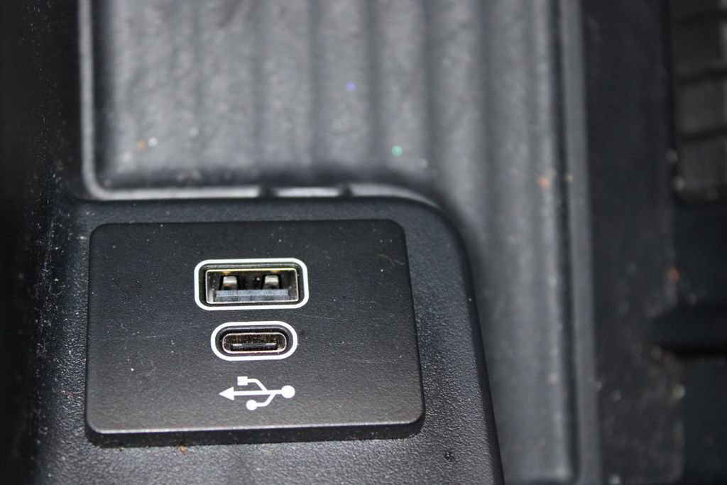 Used 2025 Ford Expedition Platinum w/ Stealth Appearance Package image 33