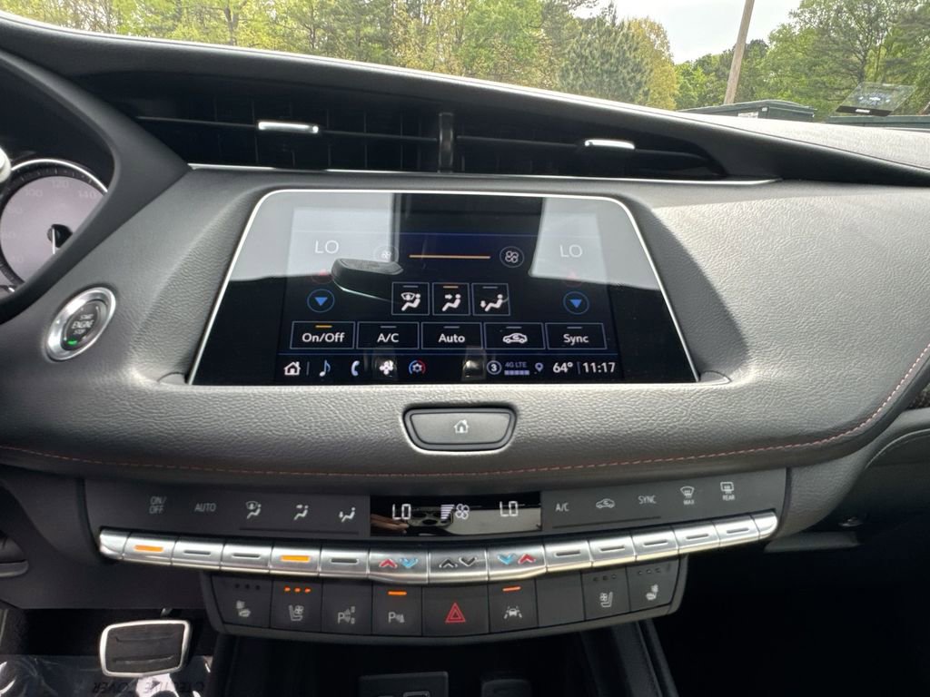 Used 2022 Cadillac XT4 Sport w/ Comfort Package image 25