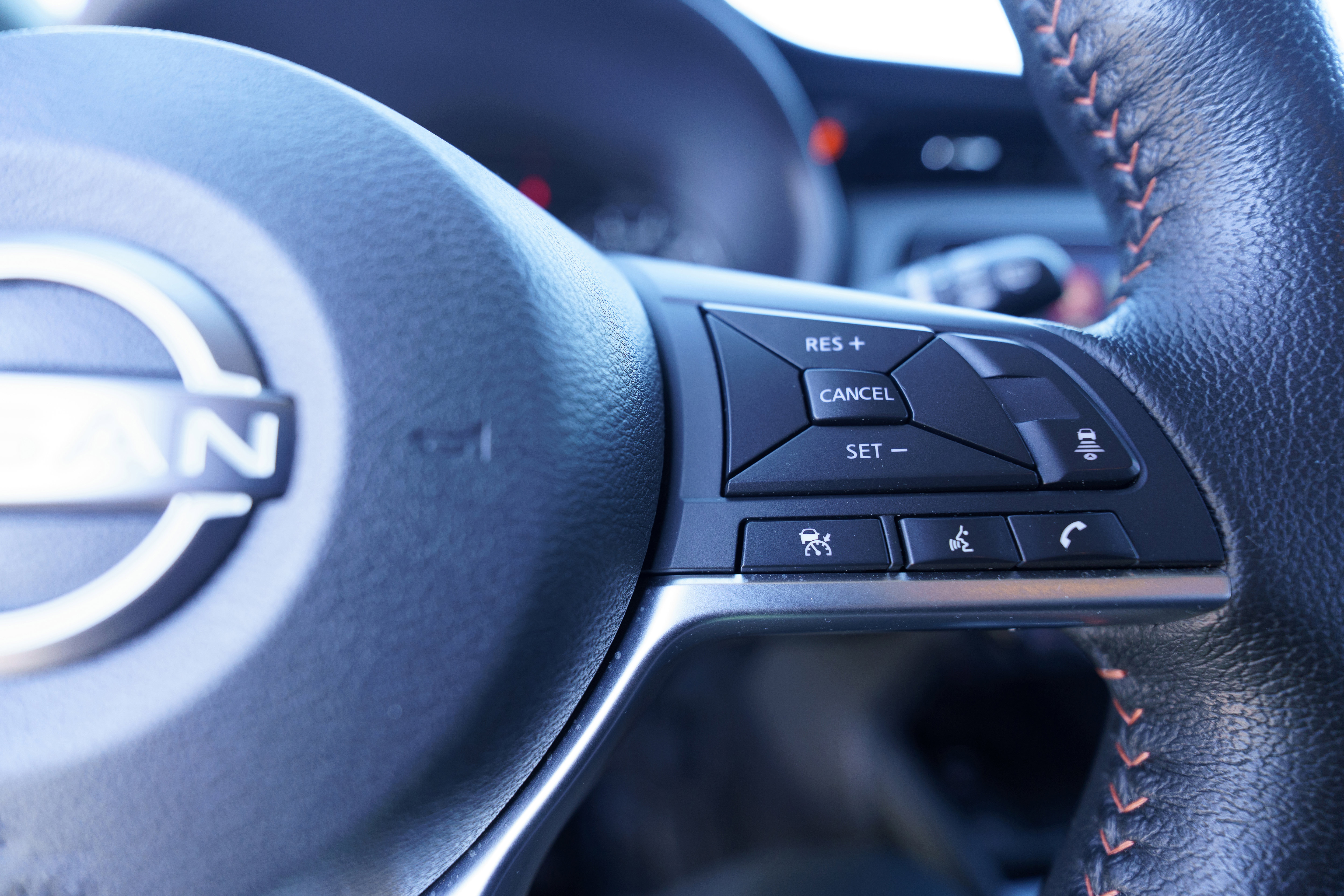 Used 2023 Nissan Kicks SR image 19