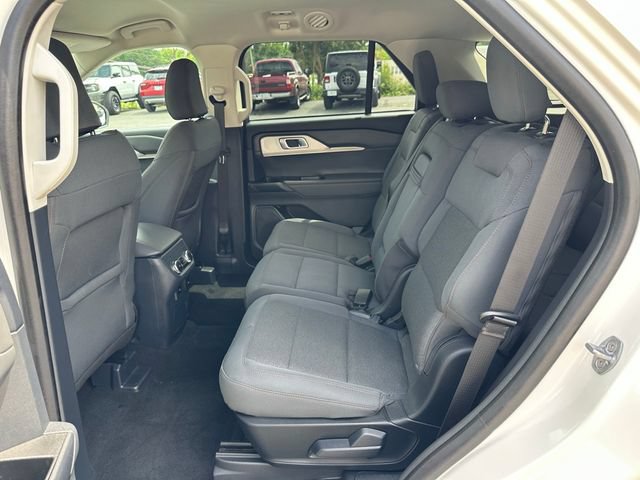 Used 2025 Ford Explorer Active AWD/4WD image 24