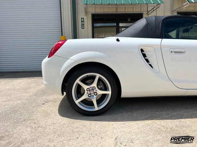 Used 2003 Toyota MR2 Spyder image 29