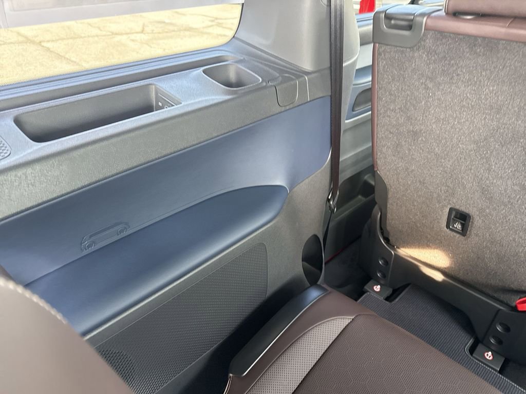 New 2025 Volkswagen ID. Buzz Pro S Plus AWD/4WD image 29