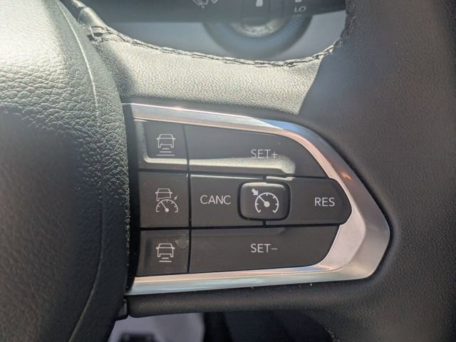 Used 2025 Jeep Compass Limited AWD/4WD image 18