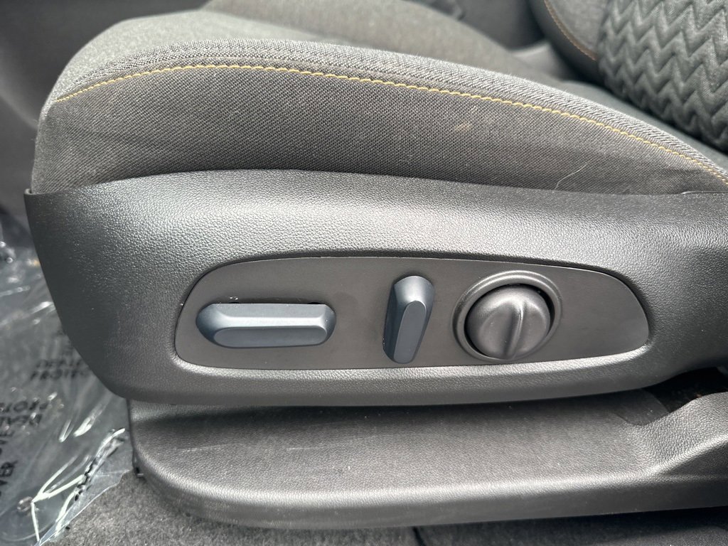 Used 2024 Chevrolet Equinox LT w/ LPO, Floor Liner Package image 17