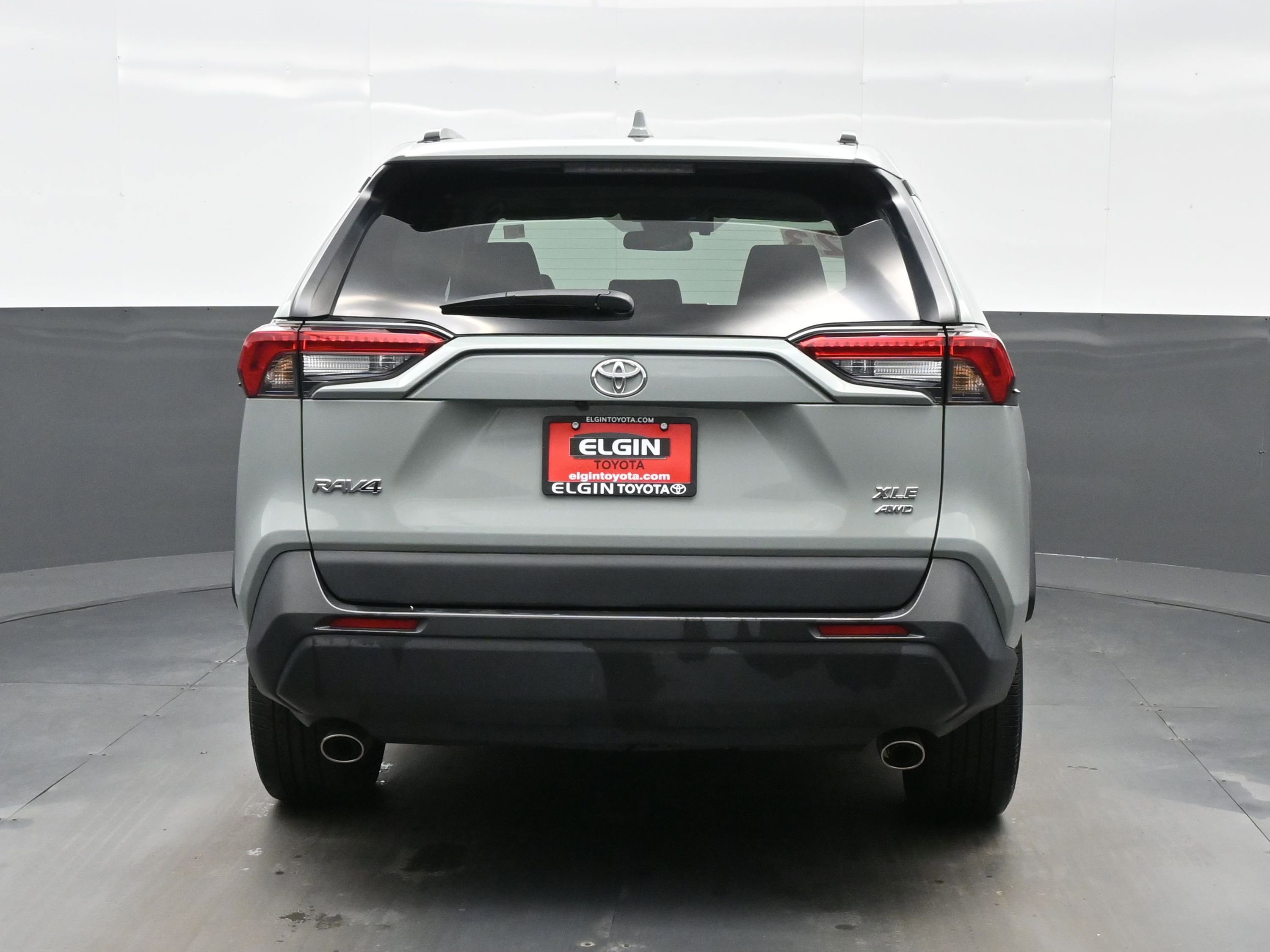 Used 2023 Toyota RAV4 XLE Premium AWD/4WD image 5
