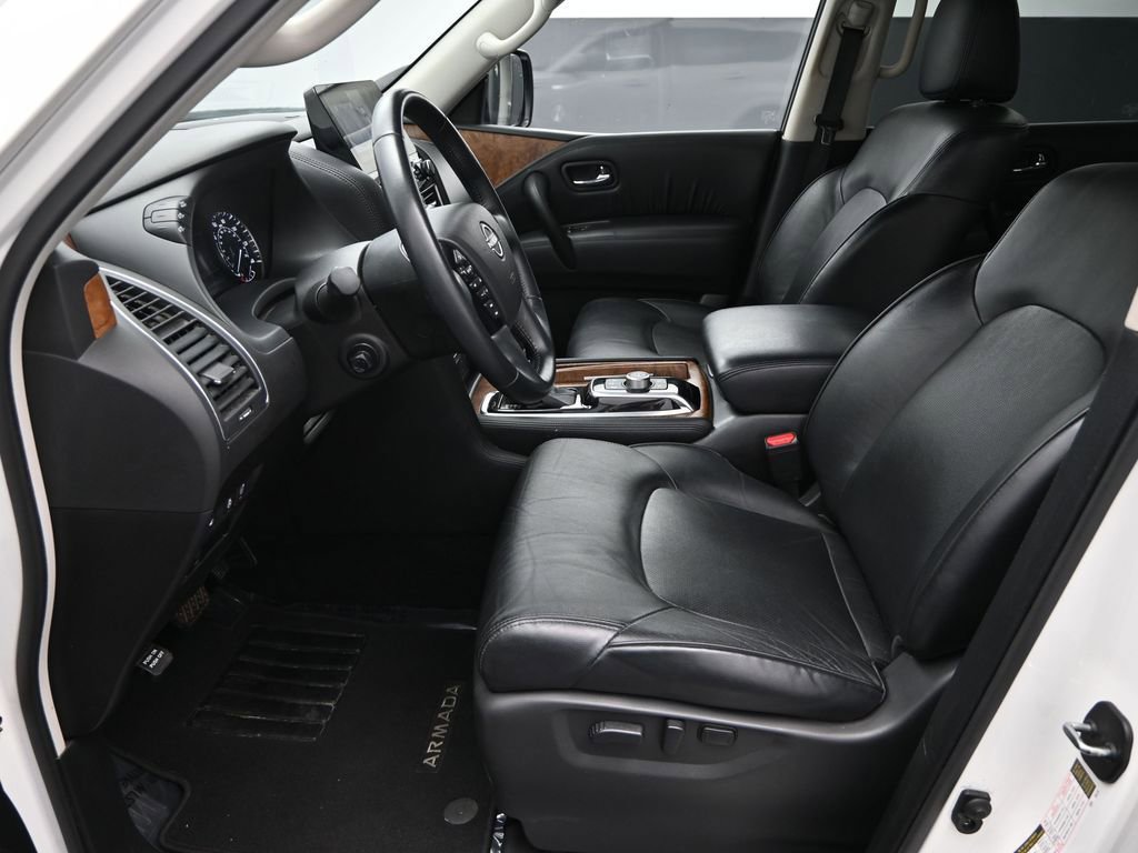 Used 2024 Nissan Armada SL w/ Captain's Chairs Package image 16
