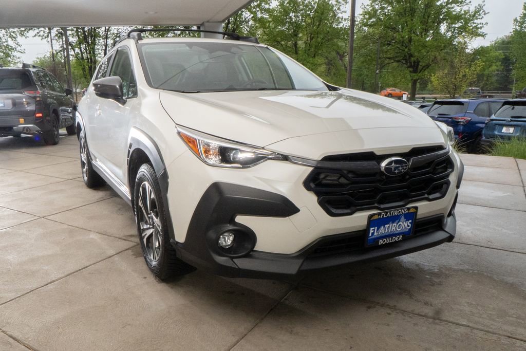 Used 2024 Subaru Crosstrek 2.0i Premium AWD/4WD image 2
