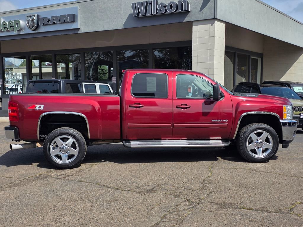 Used 2014 Chevrolet Silverado 2500 LTZ w/ LTZ Plus Package image 29