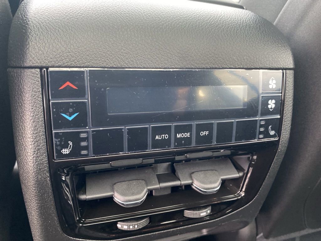 New 2025 Jeep Grand Cherokee L Limited w/ Black Appearance Package image 23