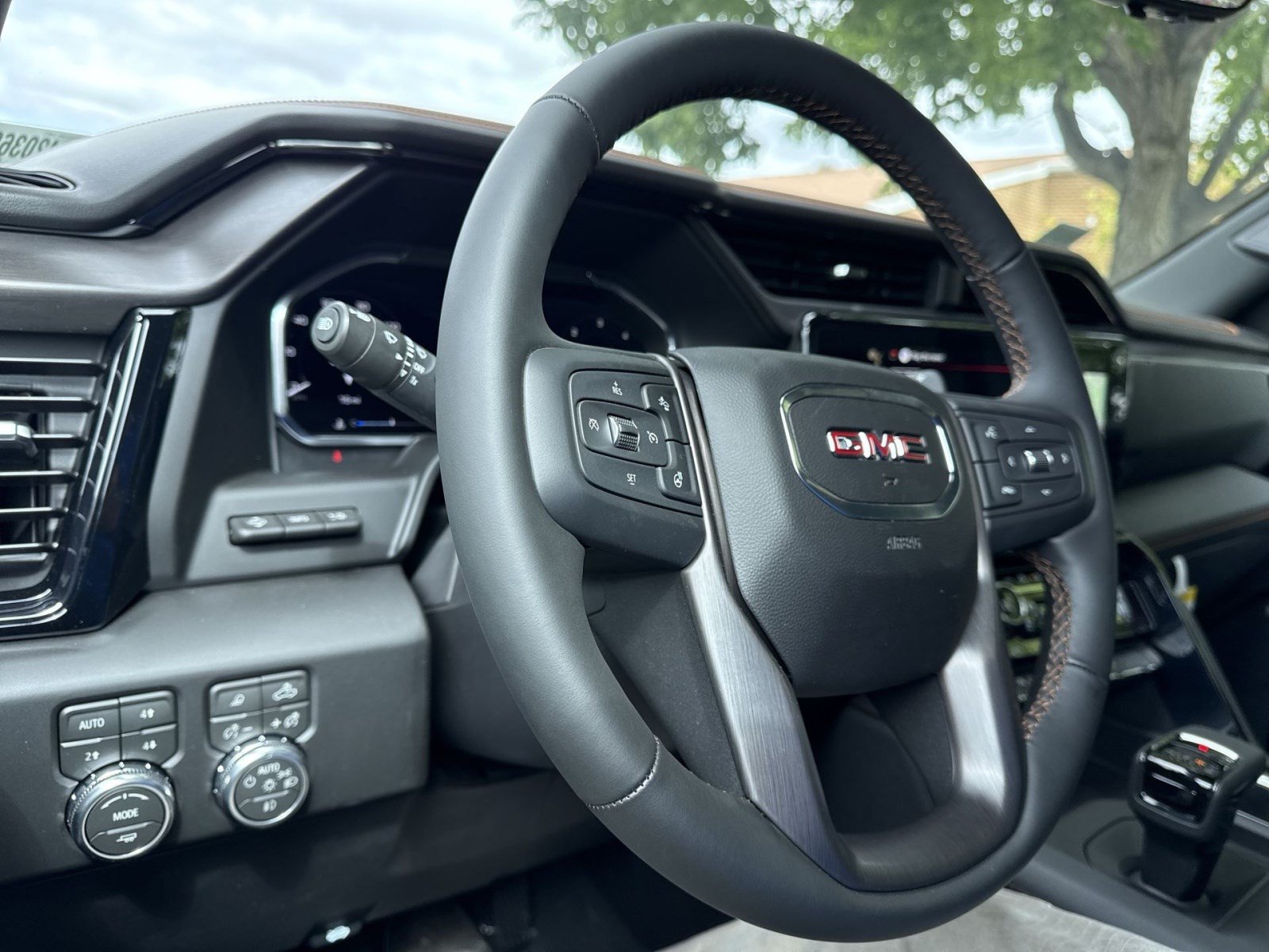 New 2026 GMC Sierra 1500 AT4 w/ AT4 Premium Package AWD/4WD image 13