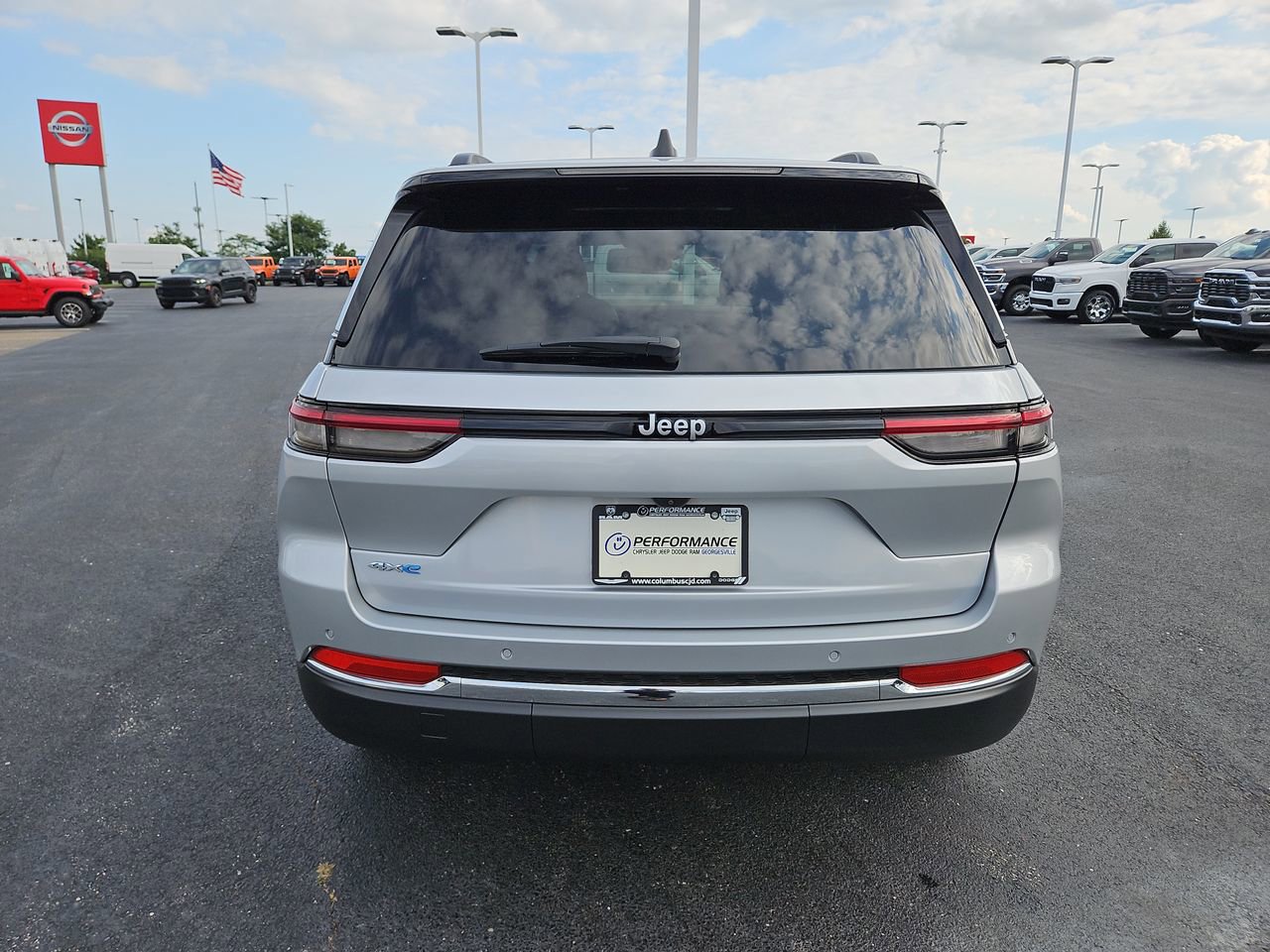 New 2024 Jeep Grand Cherokee Limited 4xe image 6