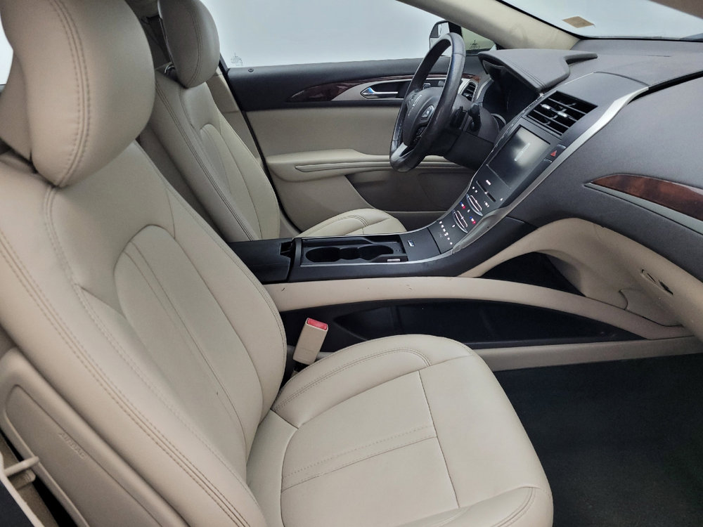 Used 2016 Lincoln MKZ image 21