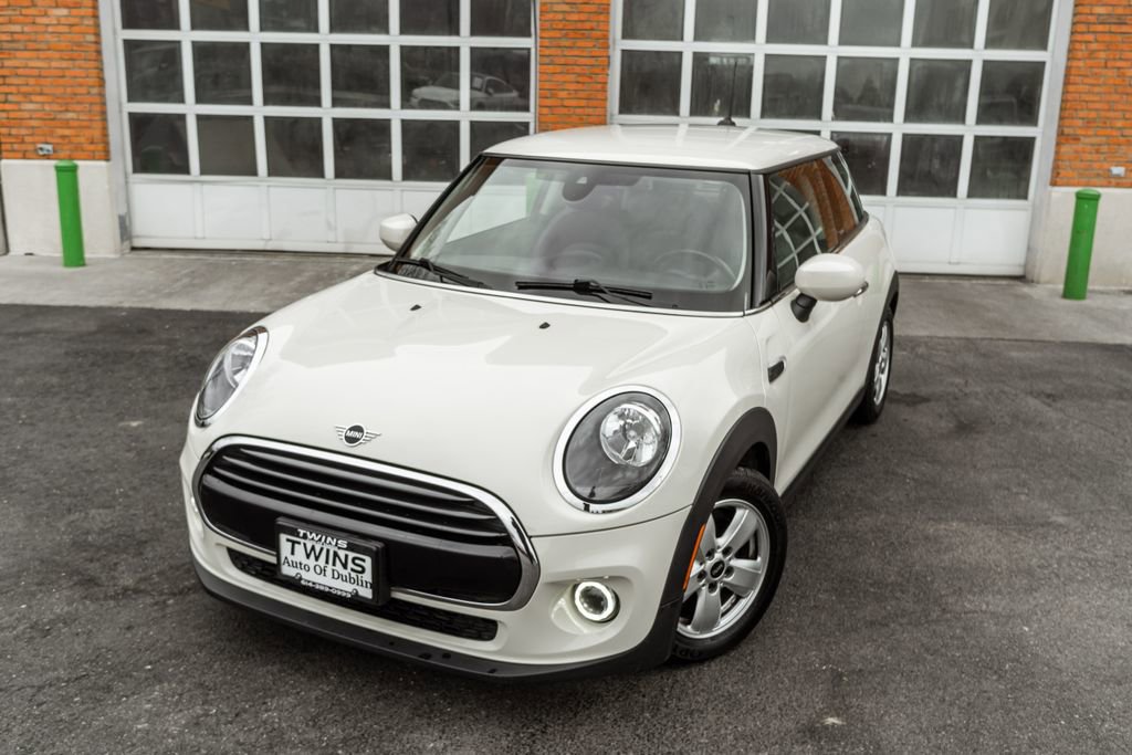 Used 2020 MINI Cooper 2-Door Hardtop image 2