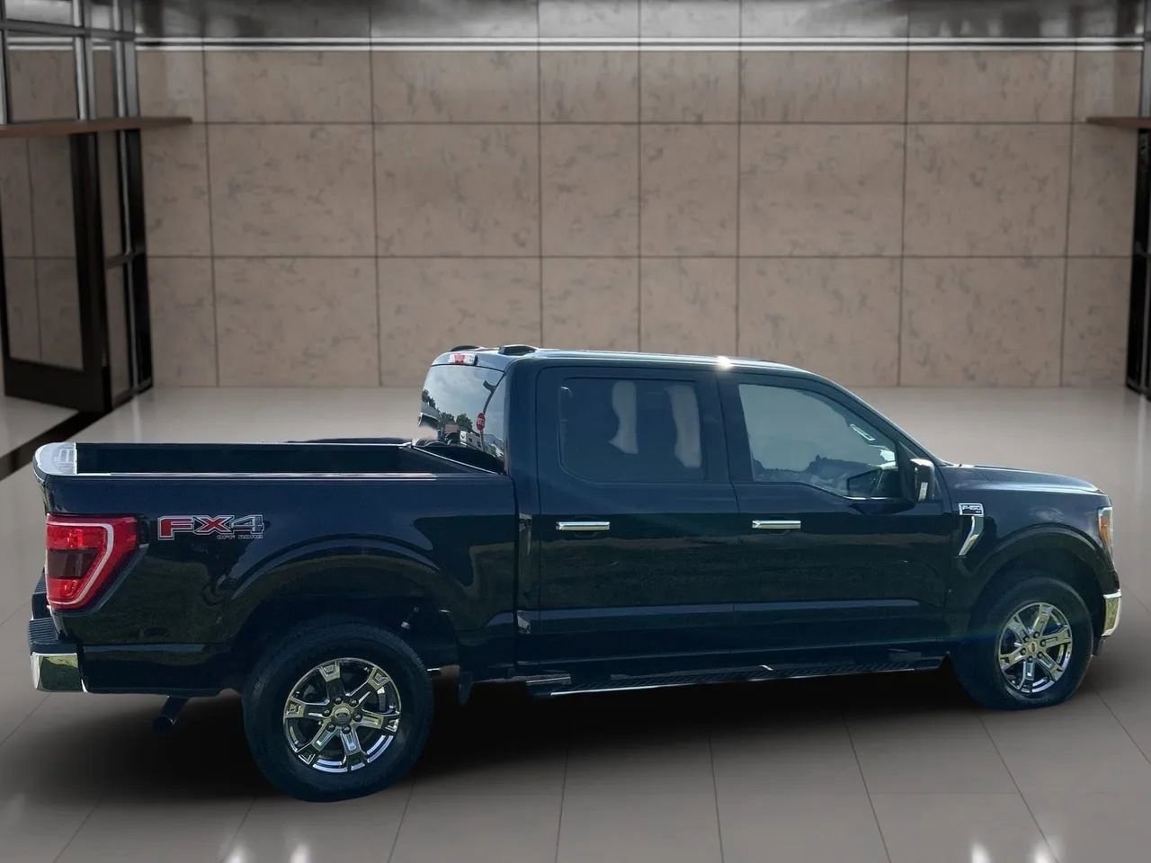 Used 2021 Ford F150 XLT w/ Equipment Group 301A Mid image 4