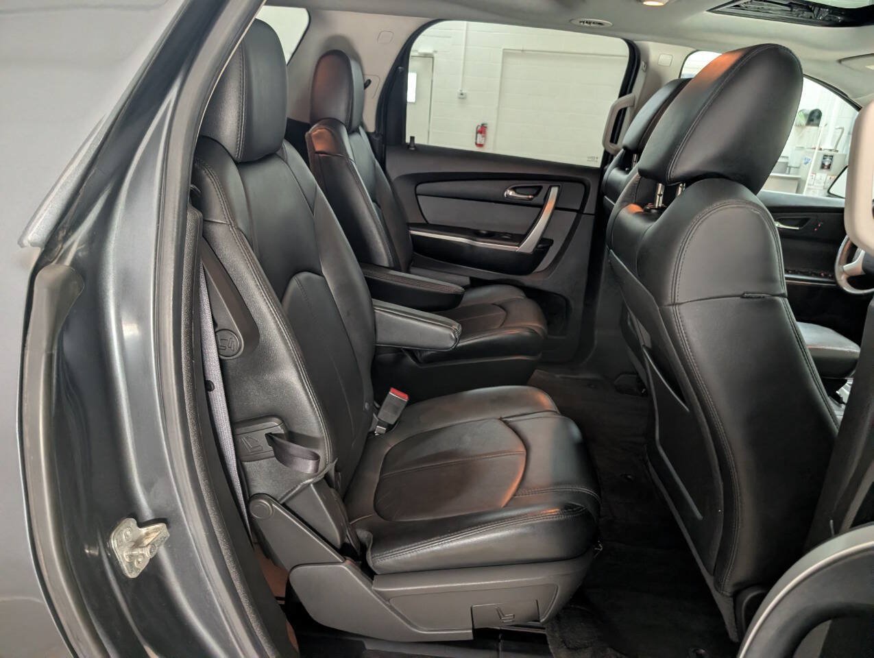 Used 2011 GMC Acadia SLT AWD/4WD image 20