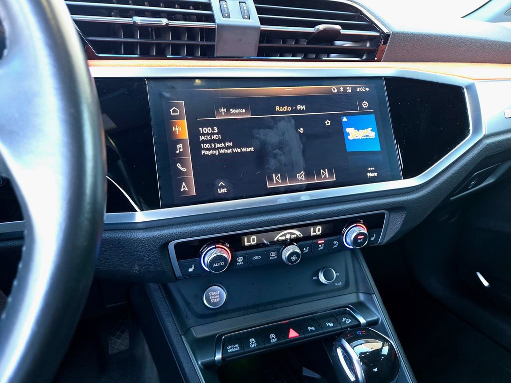 Used 2020 Audi Q3 2.0T Prestige w/ Prestige Package image 15