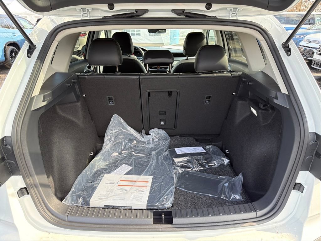 New 2026 Volkswagen Taos SE FWD image 26