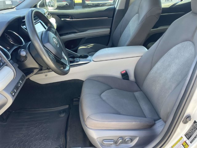 Used 2019 Toyota Camry LE FWD image 13