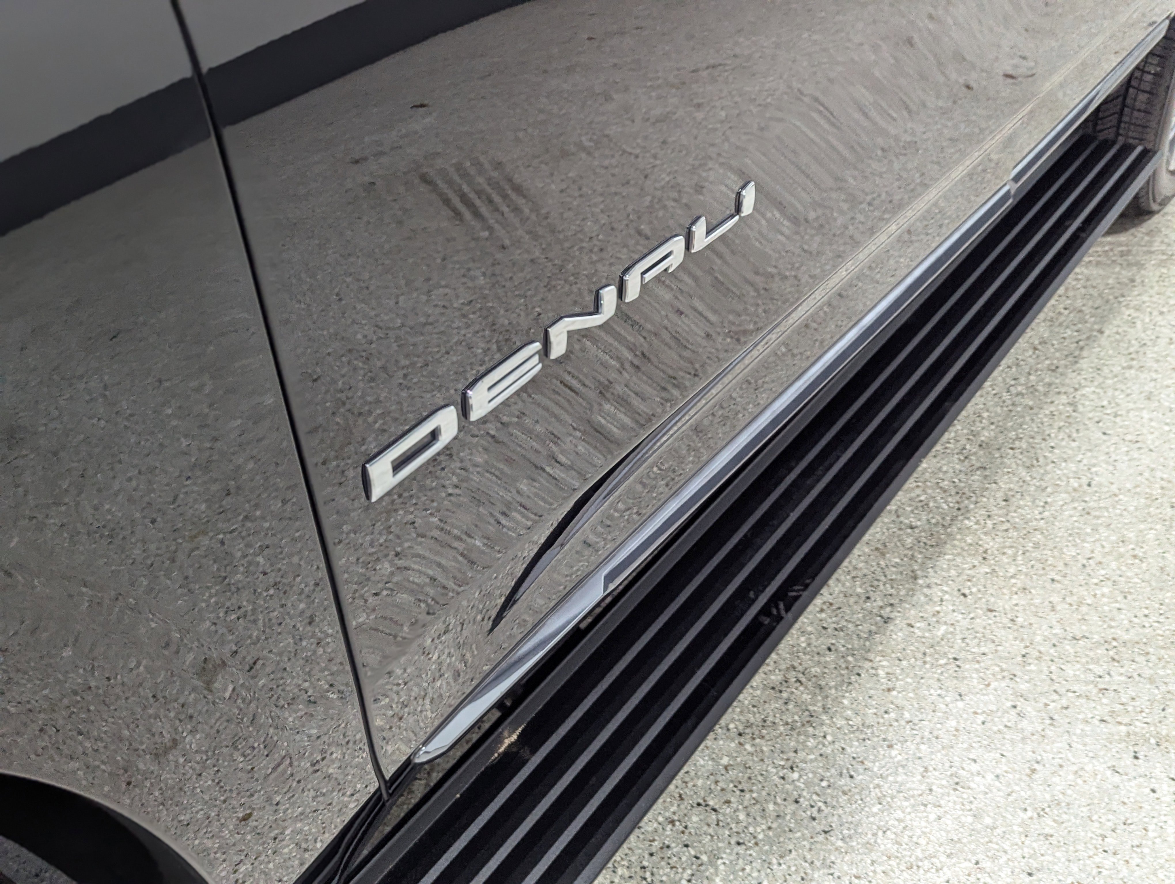 Used 2023 GMC Yukon Denali Ultimate image 10