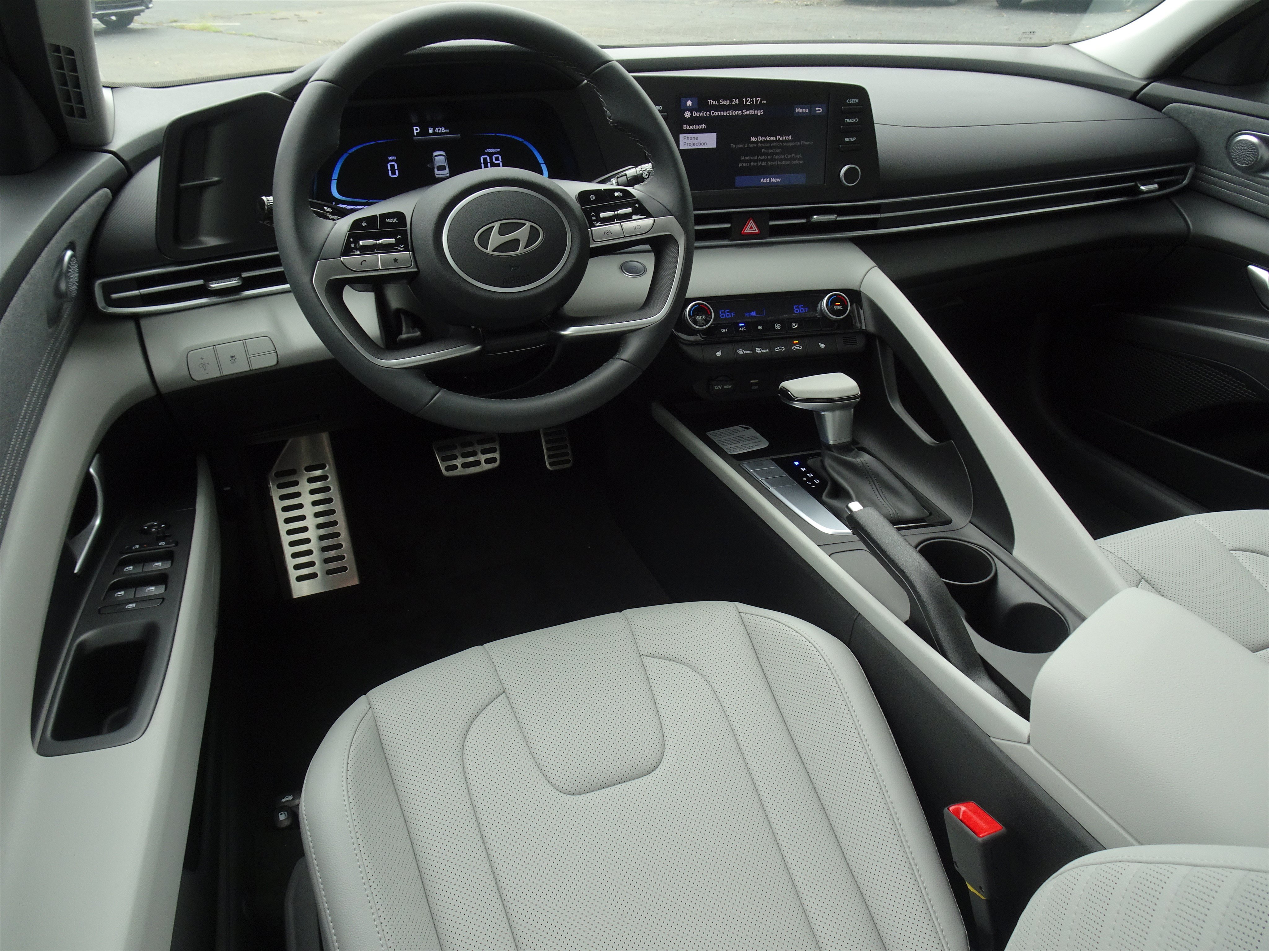 New 2026 Hyundai Elantra SEL Sport FWD image 14