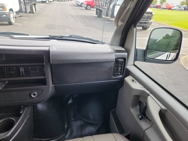 Used 2013 Chevrolet Express 3500 Extended RWD image 21