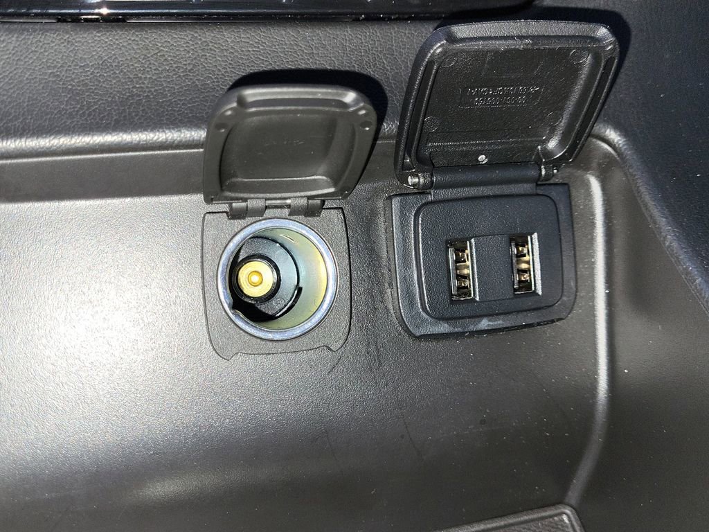 Used 2020 Chevrolet Tahoe LS w/ Enhanced Driver Alert Package image 28