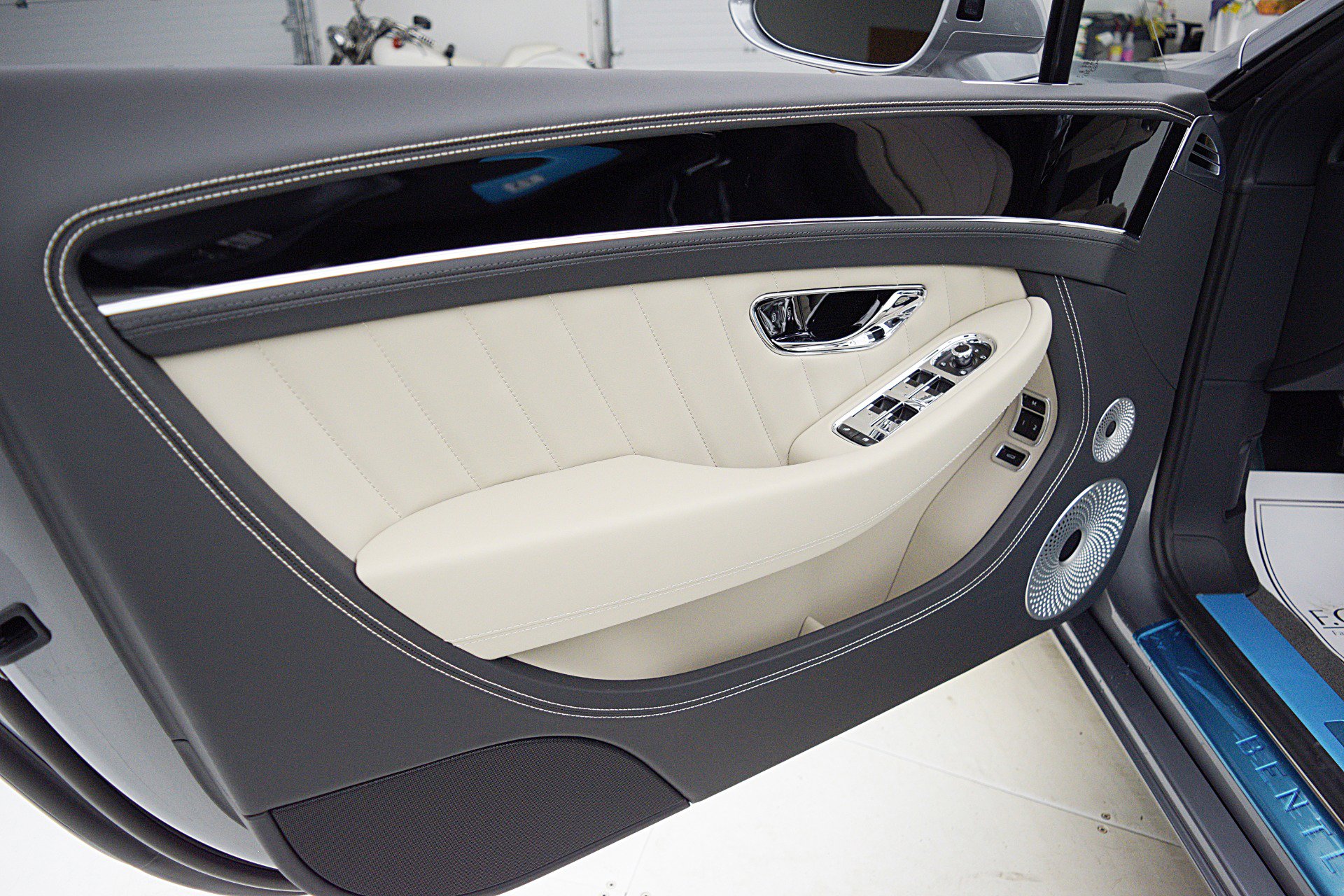 Used 2024 Bentley Continental GT image 45