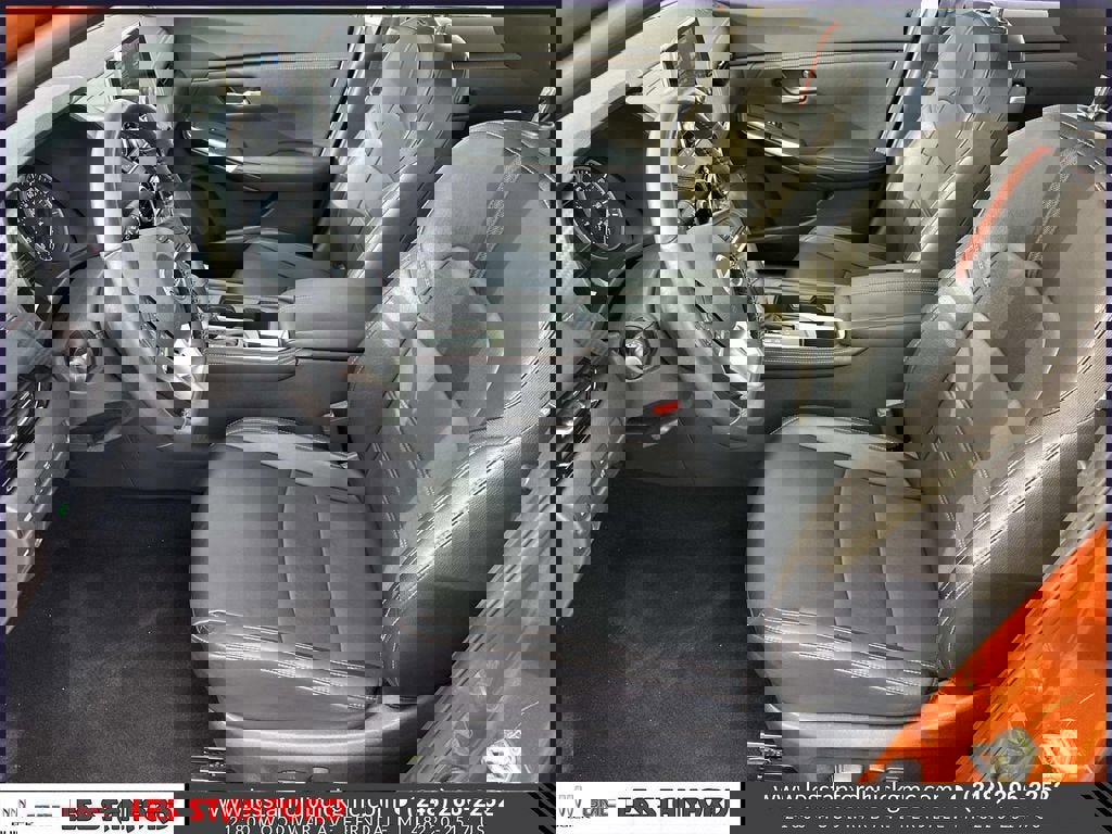 Used 2022 Nissan Sentra SR w/ SR Premium Package image 20