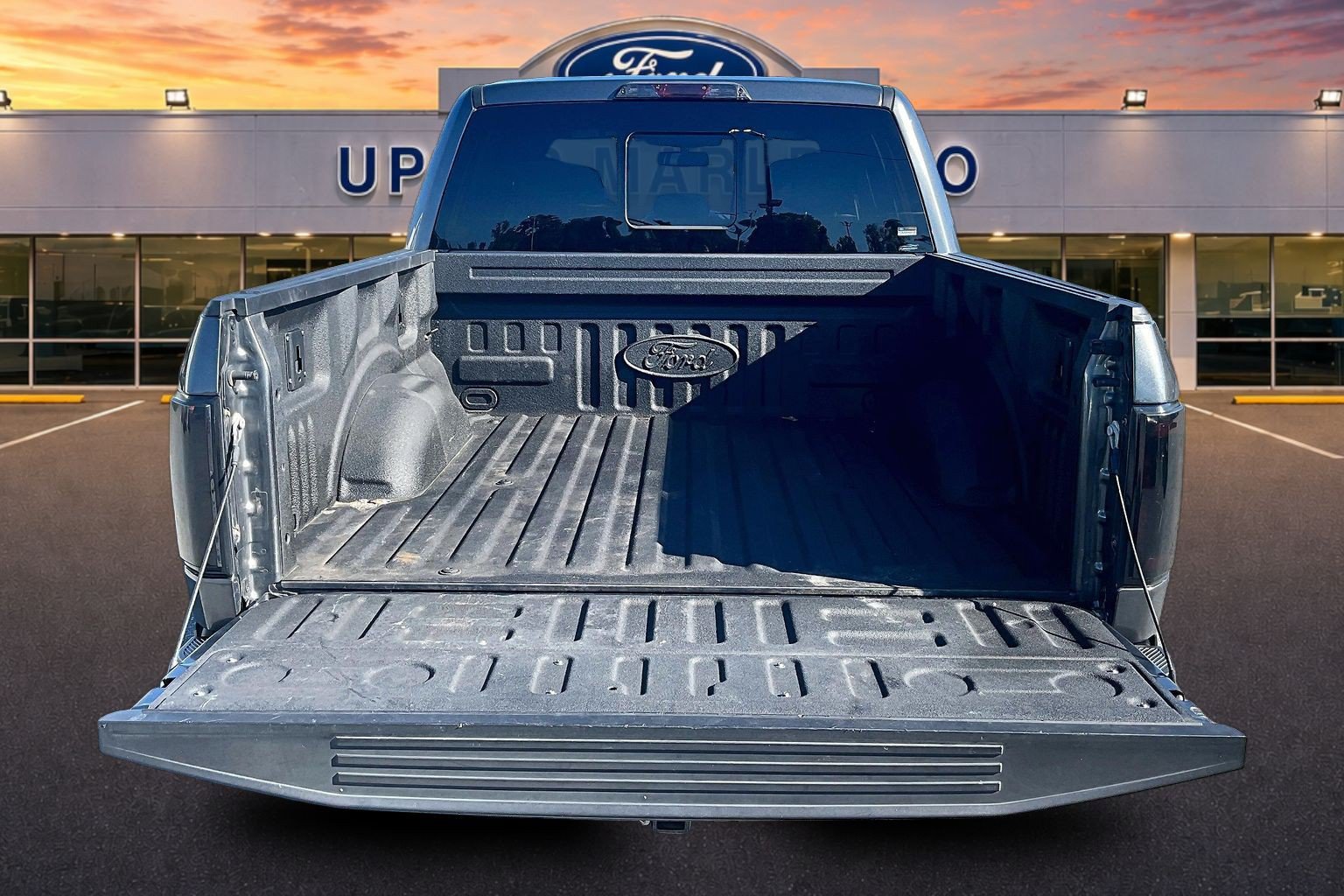 Used 2019 Ford F150 XLT w/ Equipment Group 302A Luxury AWD/4WD image 16