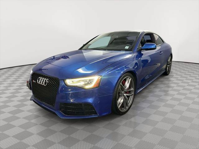 Used 2015 Audi RS 5 Coupe w/ Black Optic Plus Package AWD/4WD image 2