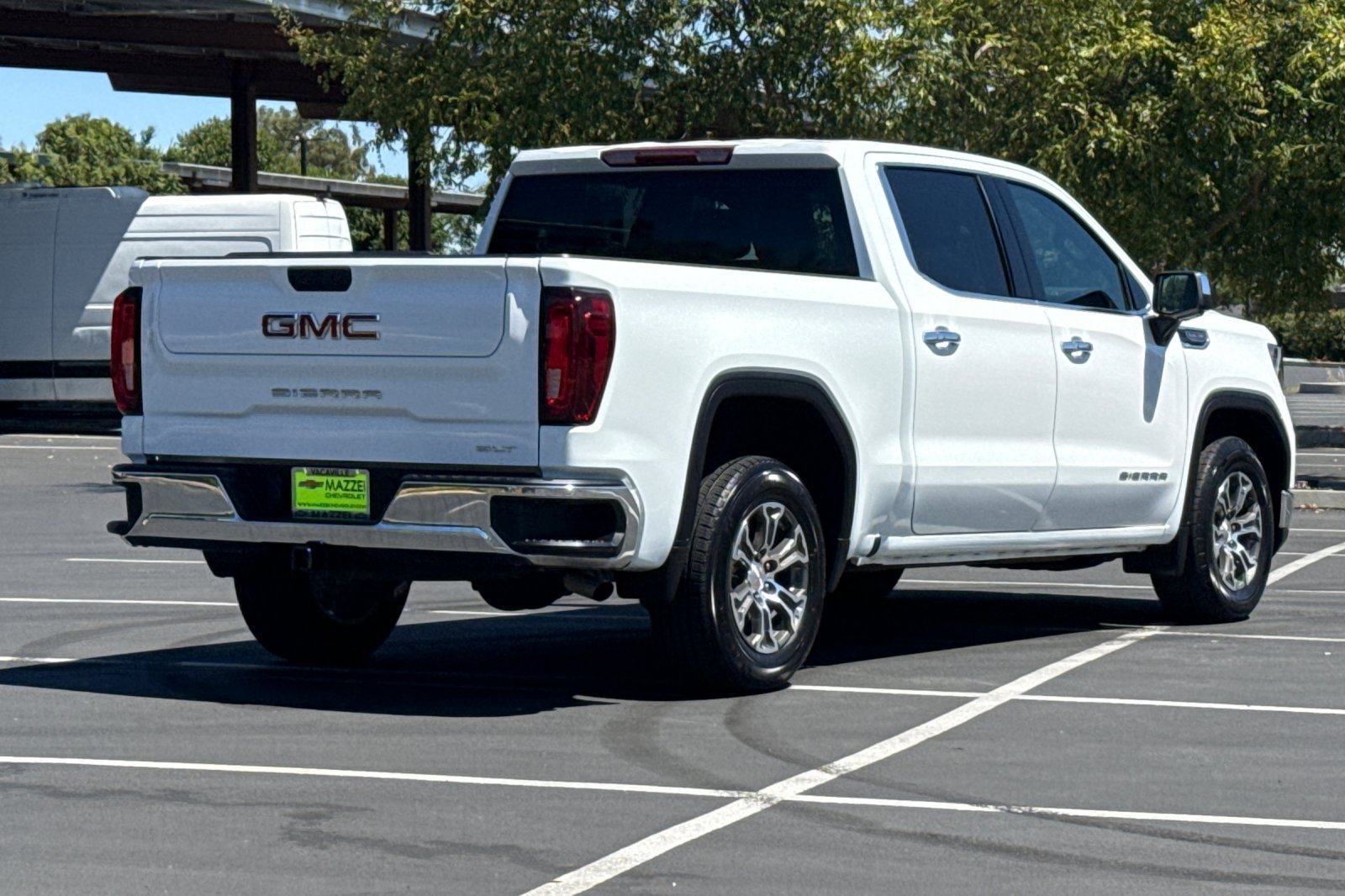 Used 2025 GMC Sierra 1500 SLT RWD image 10