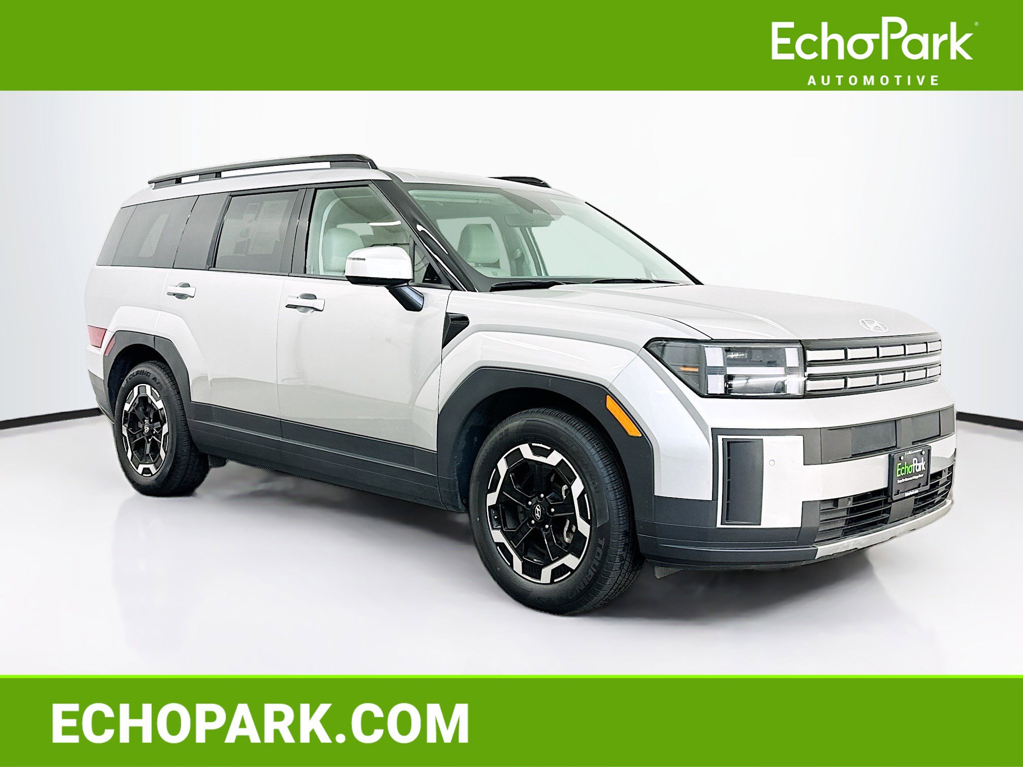 Used 2025 Hyundai Santa Fe SEL image 1