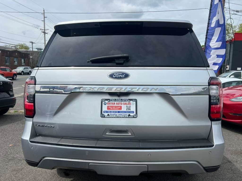 Used 2019 Ford Expedition Limited w/ Equipment Group 302A AWD/4WD image 9