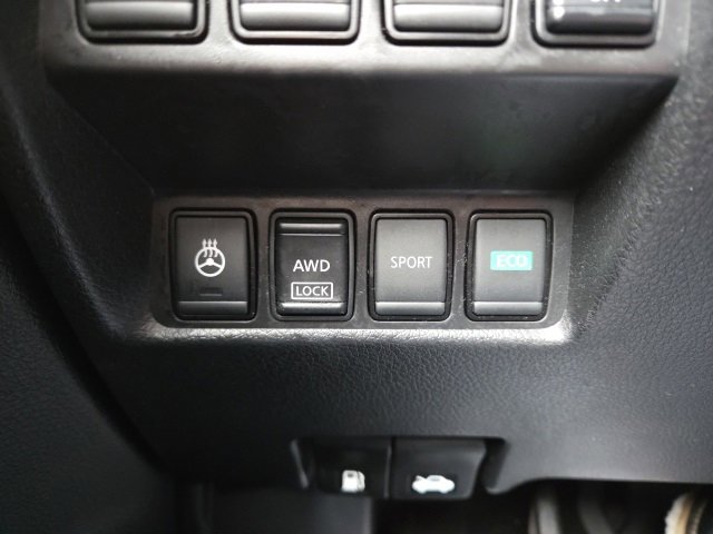 Used 2017 Nissan Rogue SV image 11